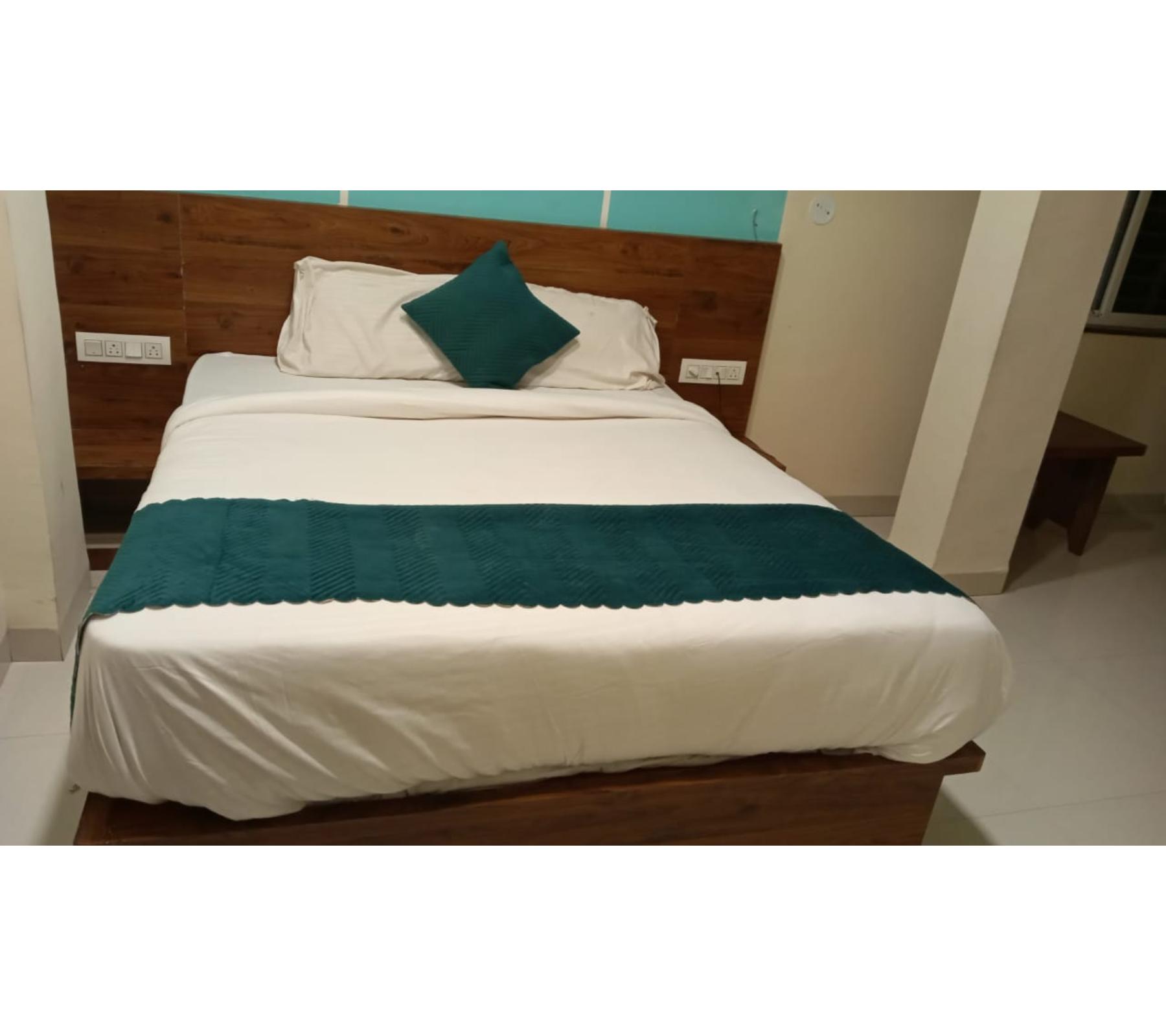 Hotel shyam villa - Tap to explore photos