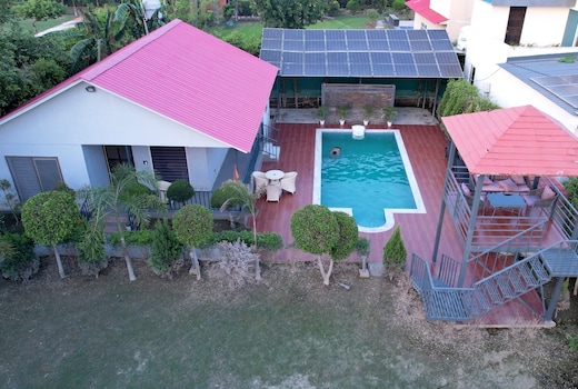 Private Farmhouse with Pool   Garden