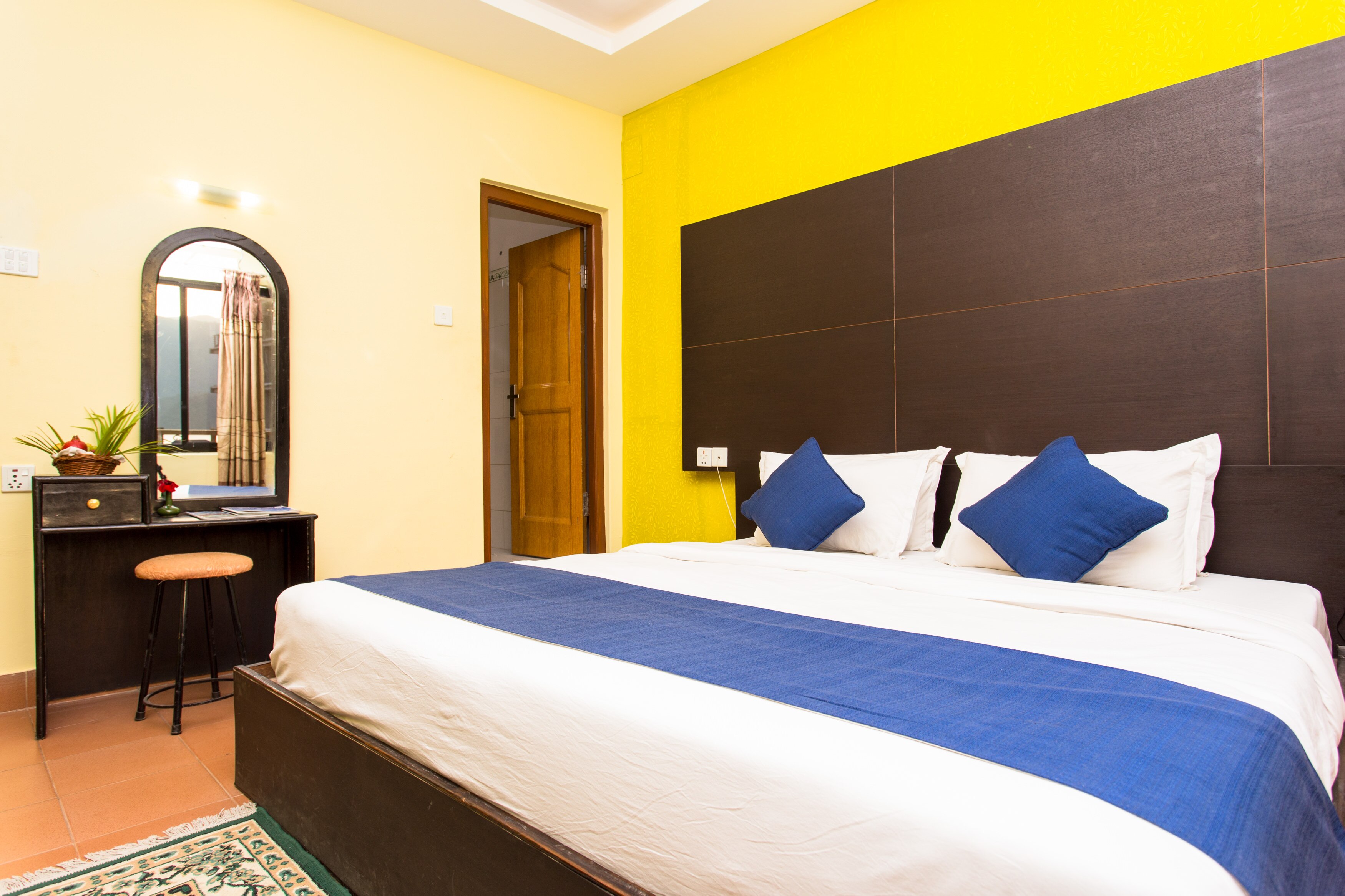 Golden Gate Hotel Pokhara Hotel Price Address Reviews - 