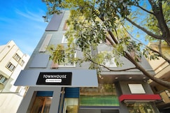 Super Townhouse BTM Layout Near Madiwala Lake Formerly Q Rooms, Bangalore