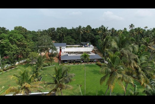 Ashtamudi Lake Garden