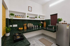 Yellow Nest Villa ideal for families, Varanasi