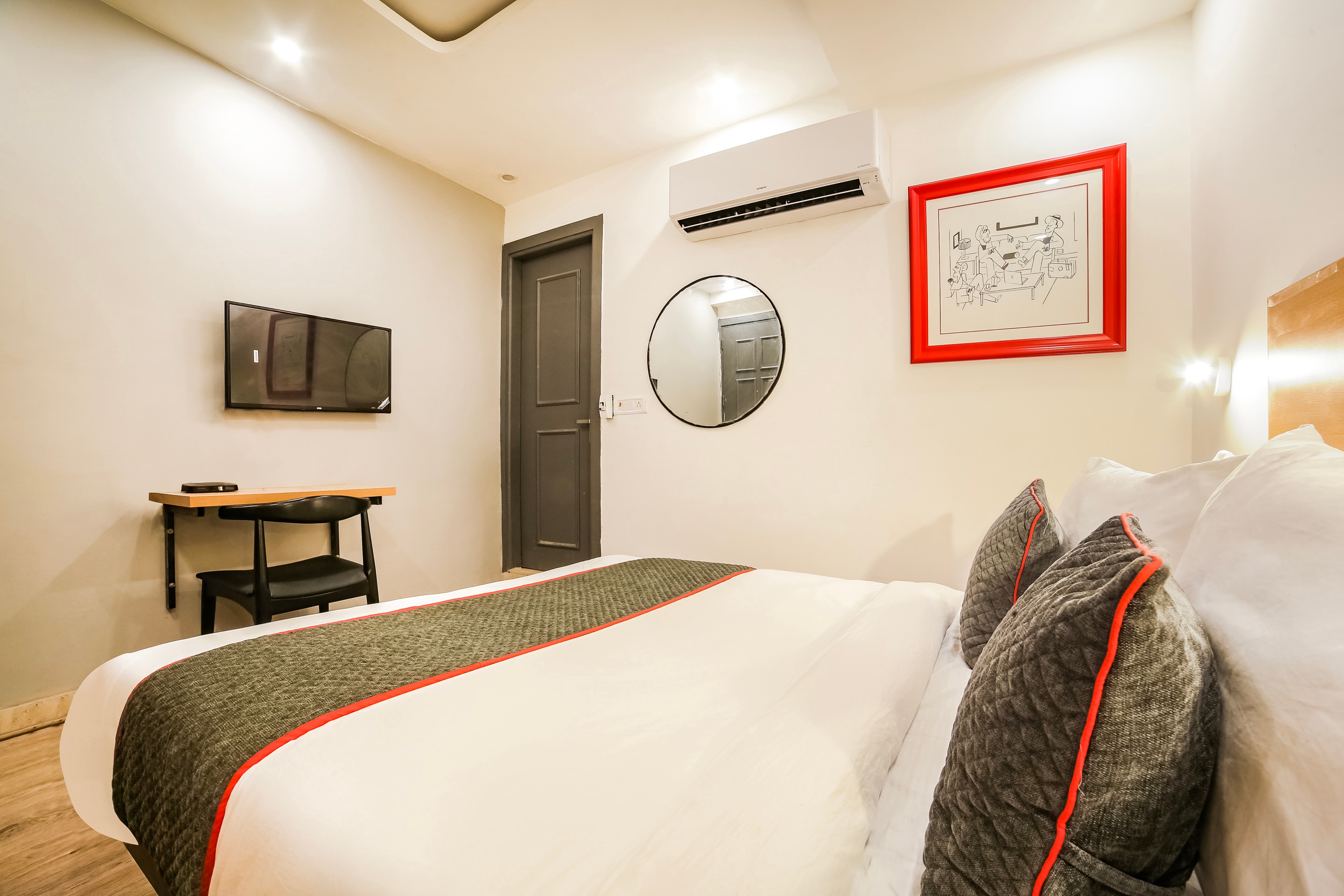 Super Hotel O Nawada Metro - Tap to explore photos