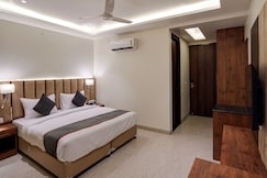 Hotel O Collection O Sg Inn, Greater Noida