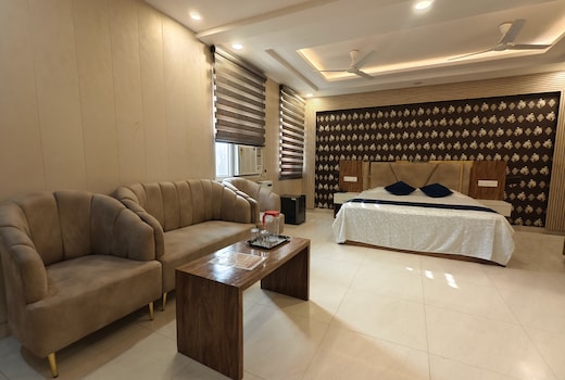 Hotel Saket, Ayodhya