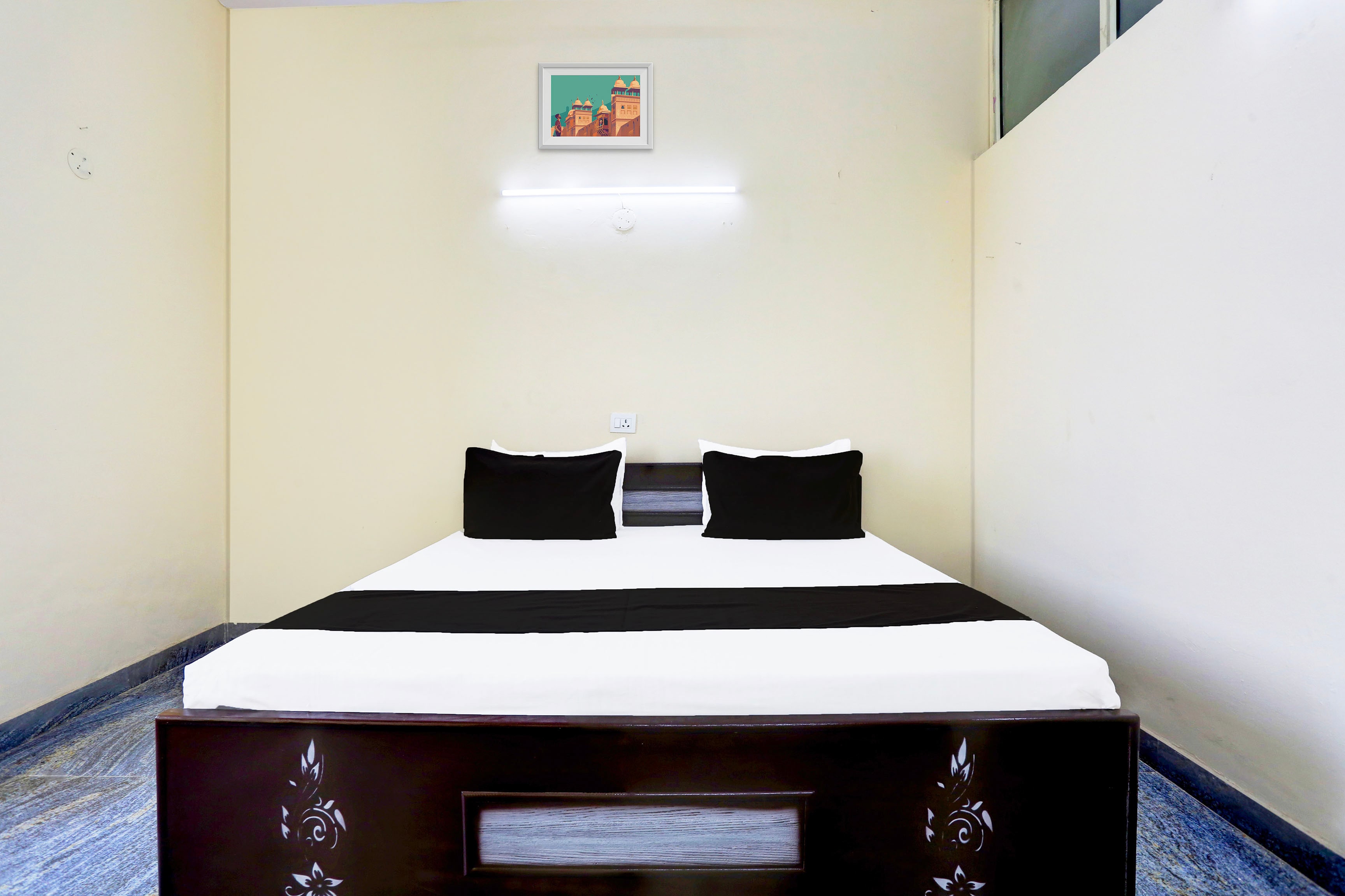 Hotel O Krishna Hotel & Guest House - Tap to explore photos