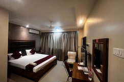 Hotel Parnil Palace, Guwahati