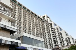 Greno luxe stays, Greater Noida