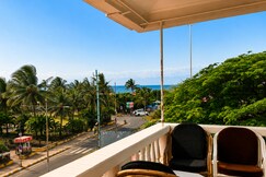 Holiday Beach Resort in Candolim, Goa