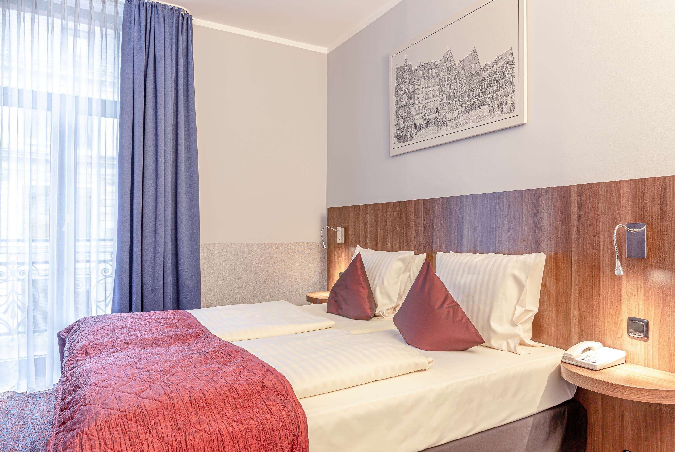 Ramada by Wyndham Frankfurt Central Station - Tap to explore photos