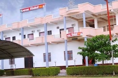 Hotel Bharat Resort, Shikohabad