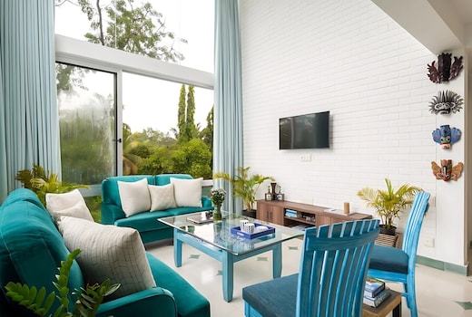 Stylish 6BHK Villa w/ Pvt Pool & Garden by Savera Stays