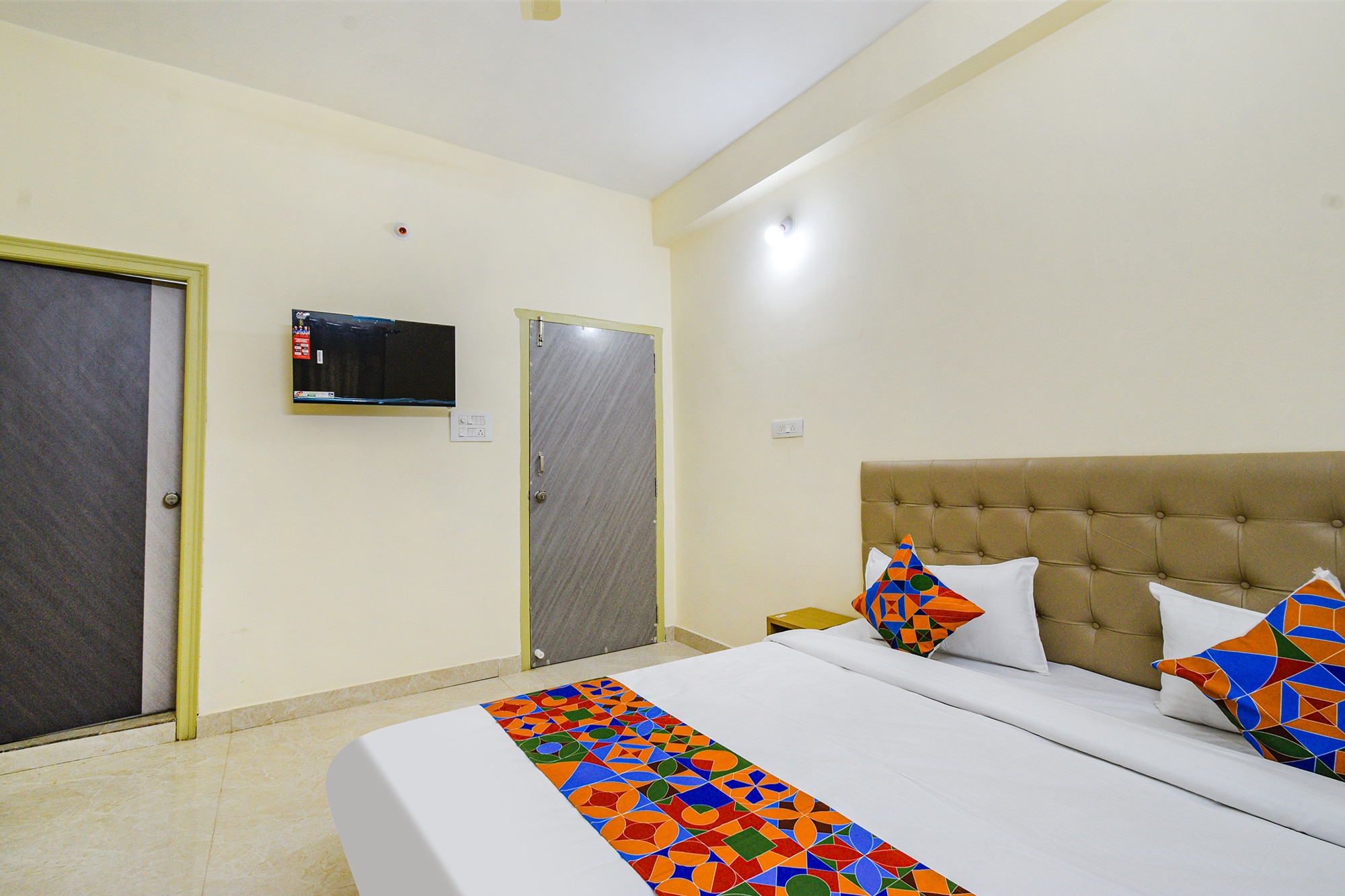 FabHotel RK Suites - Nr U.S. Consulate, Financial District - Tap to explore photos