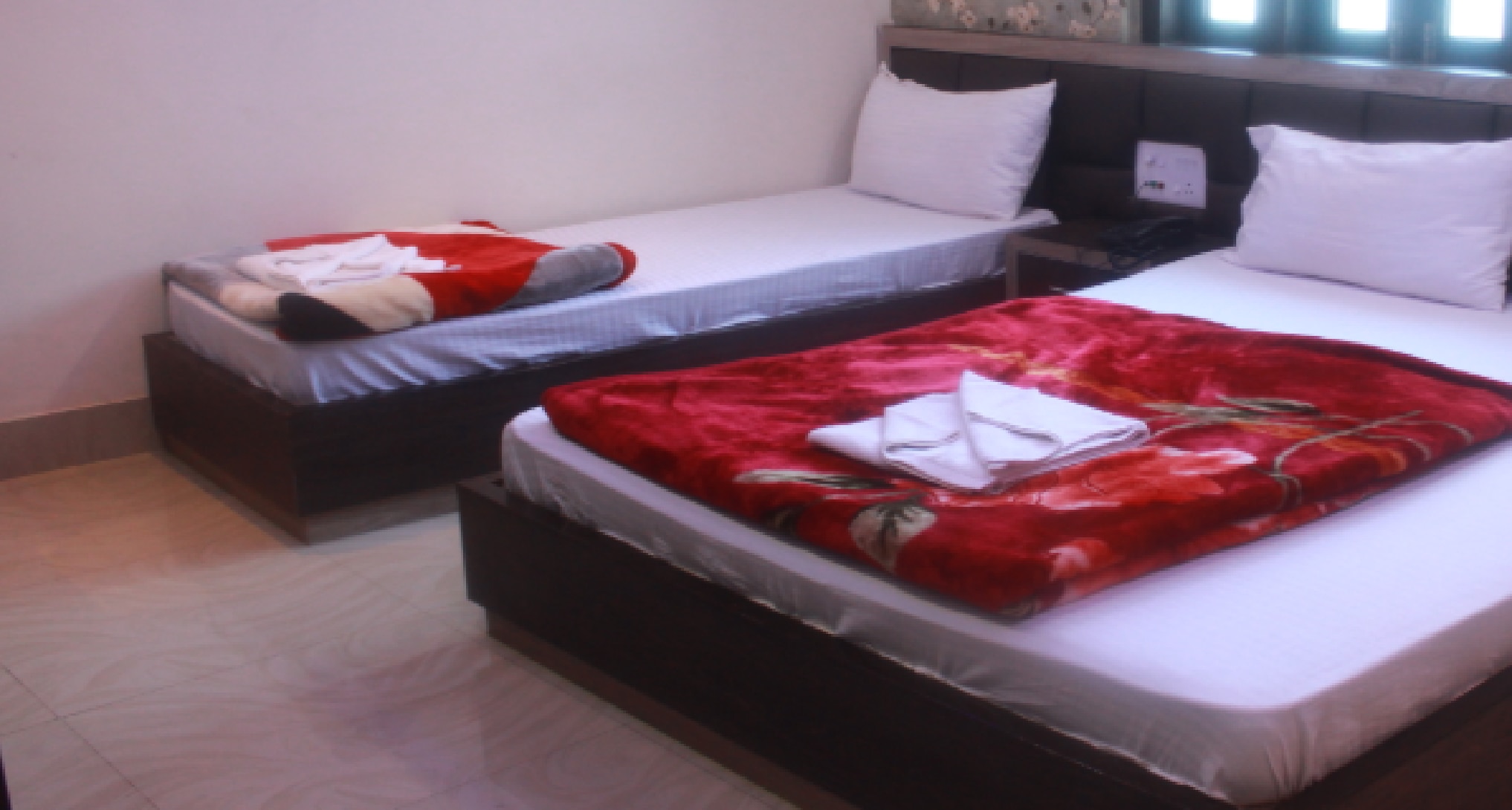Shree Rajawat Hotel and Restaurant - Tap to explore photos