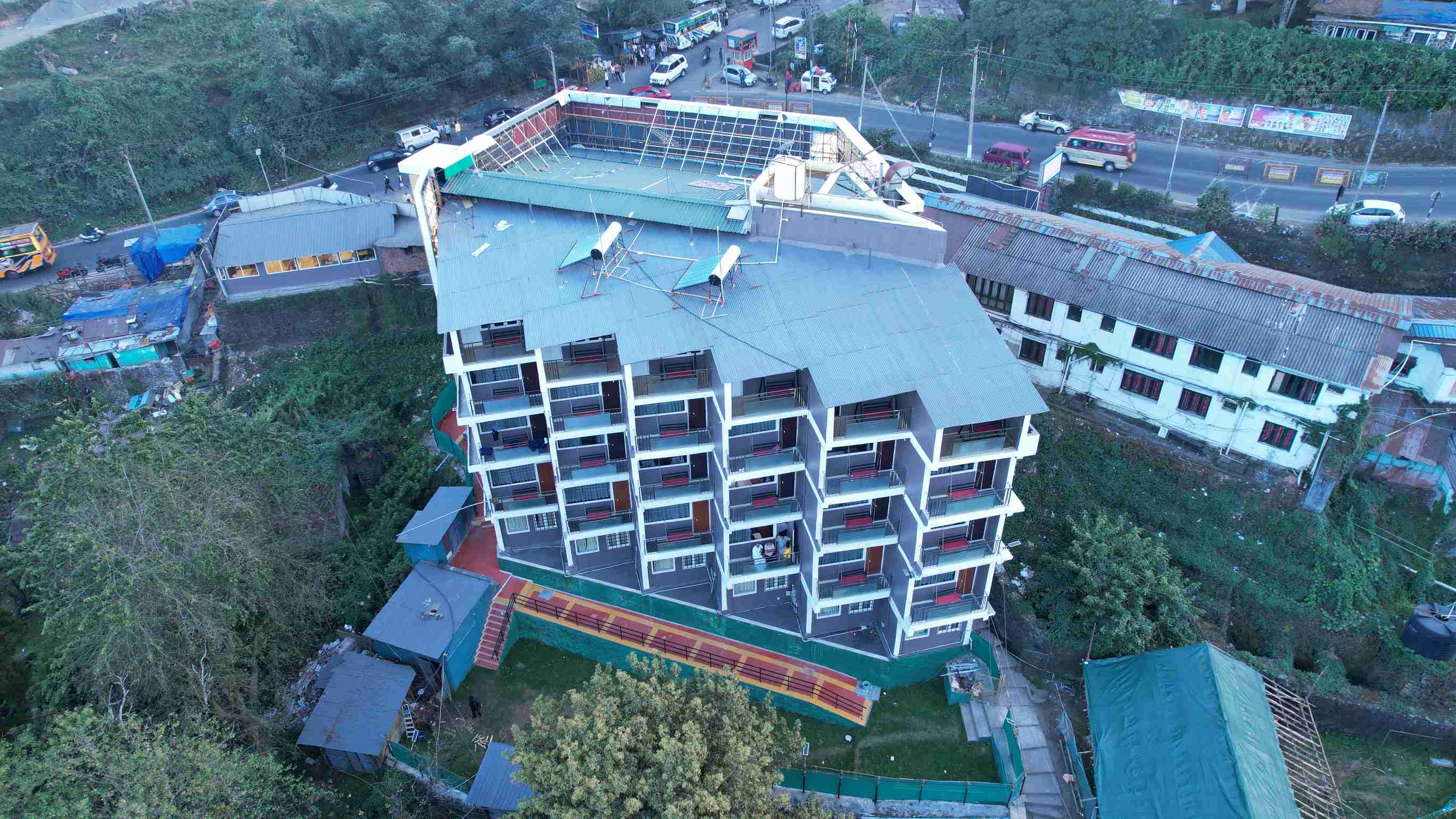 Hotel Grand Paradise Inn - Tap to explore photos