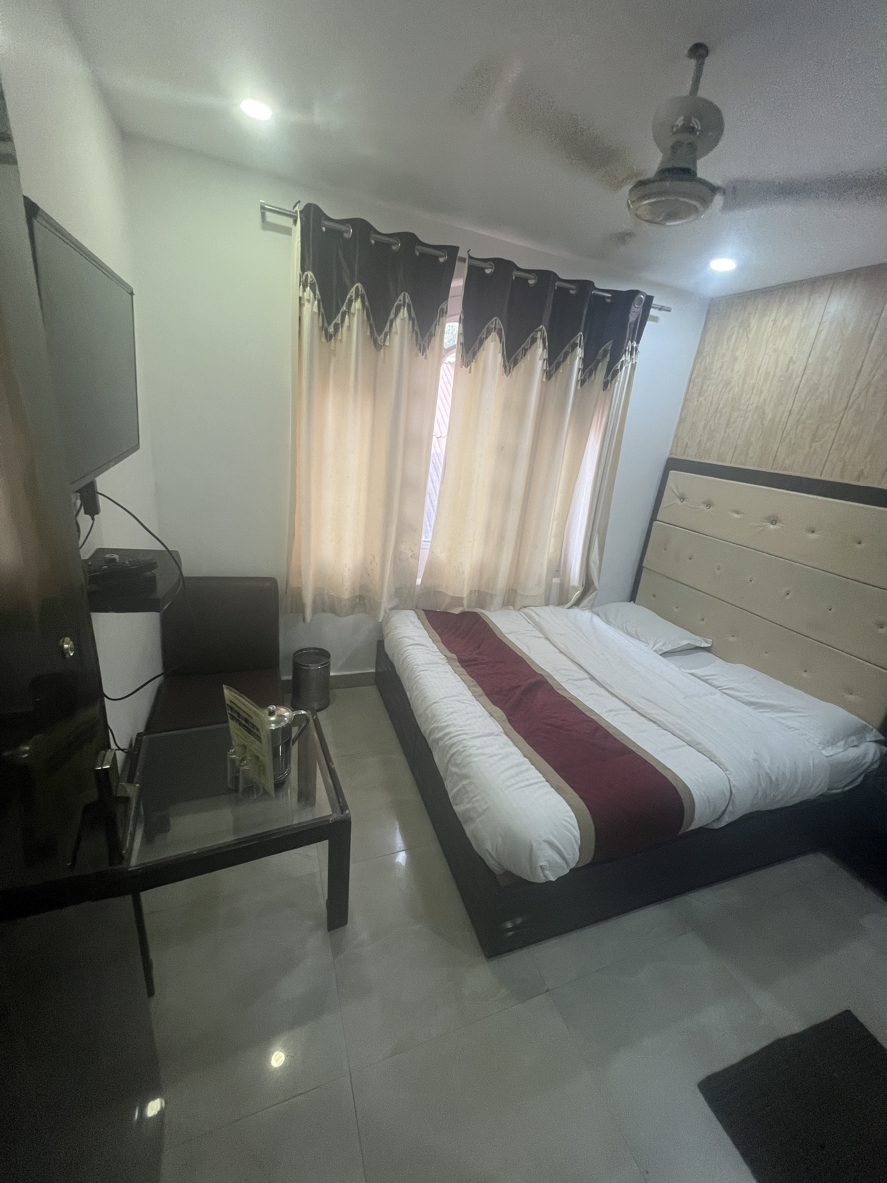 Puri Guest House - Tap to explore photos
