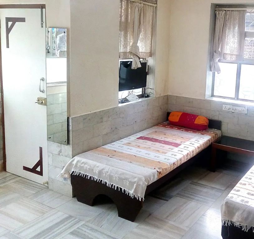 Hotel Rajmahal (70 kms from Sawai Madhopur) - Tap to explore photos