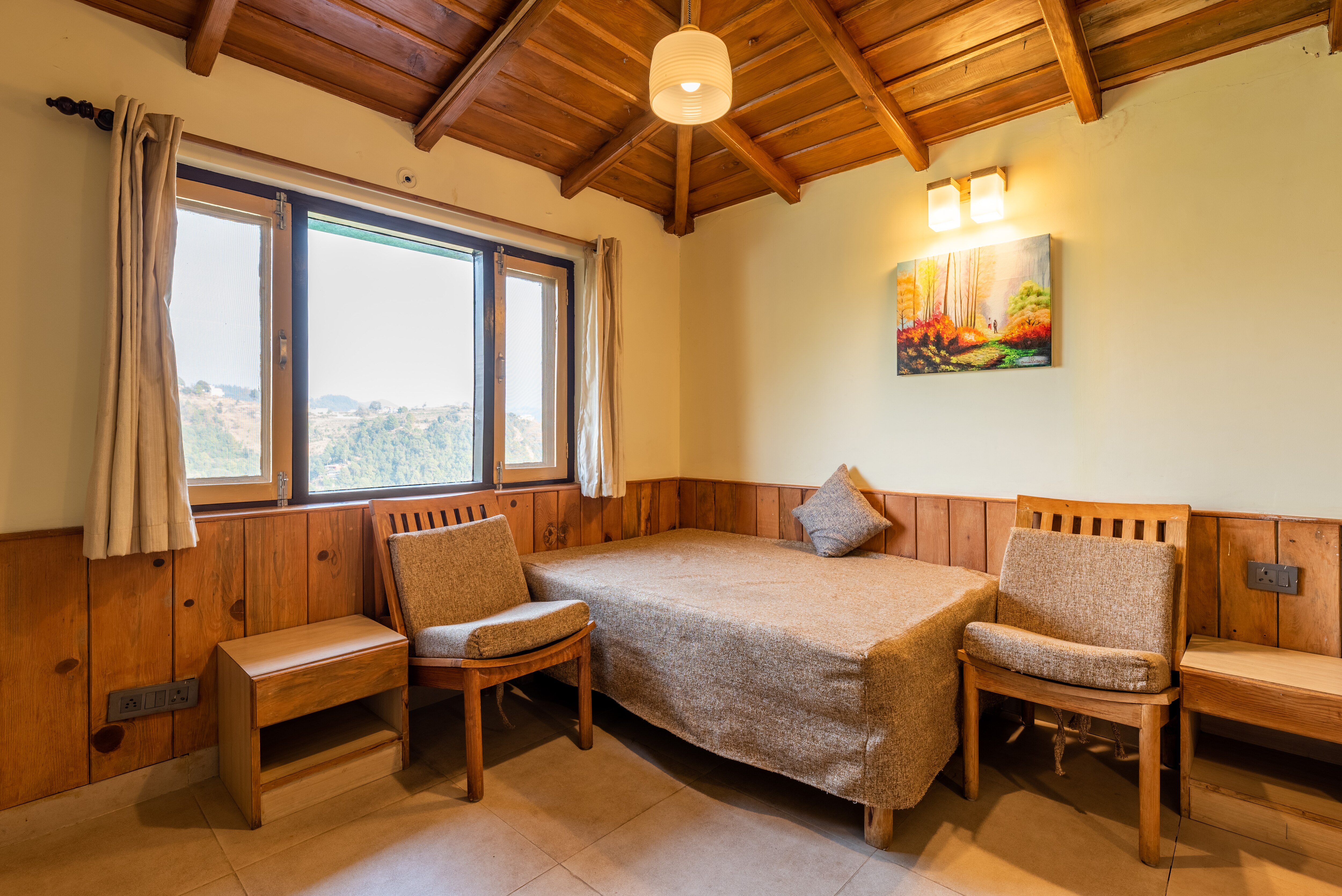 Pet-Friendly 2br w mountain view | Dream Cottage (1) by RoamHome - Tap to explore photos