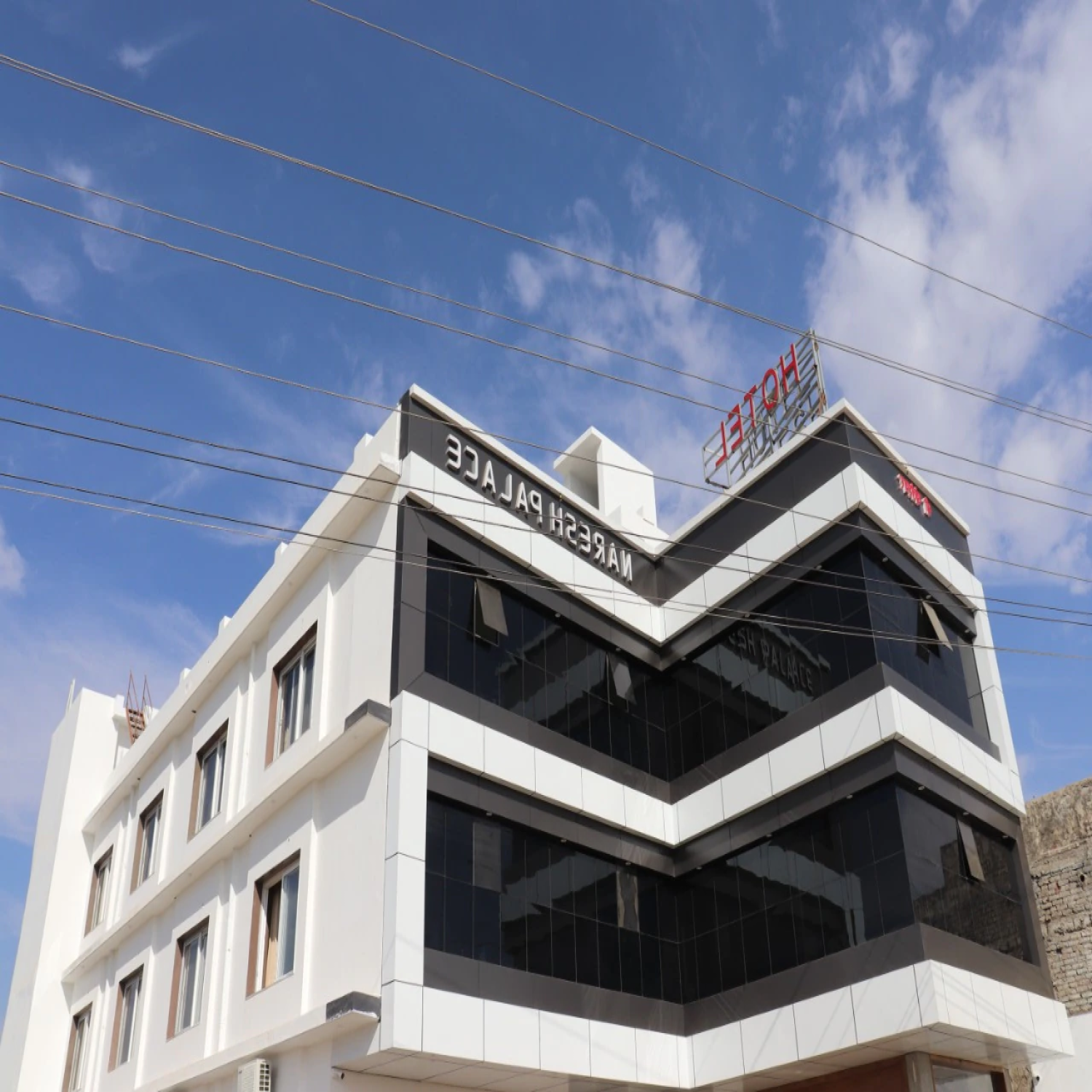 Hotel Naresh Palace - Tap to explore photos