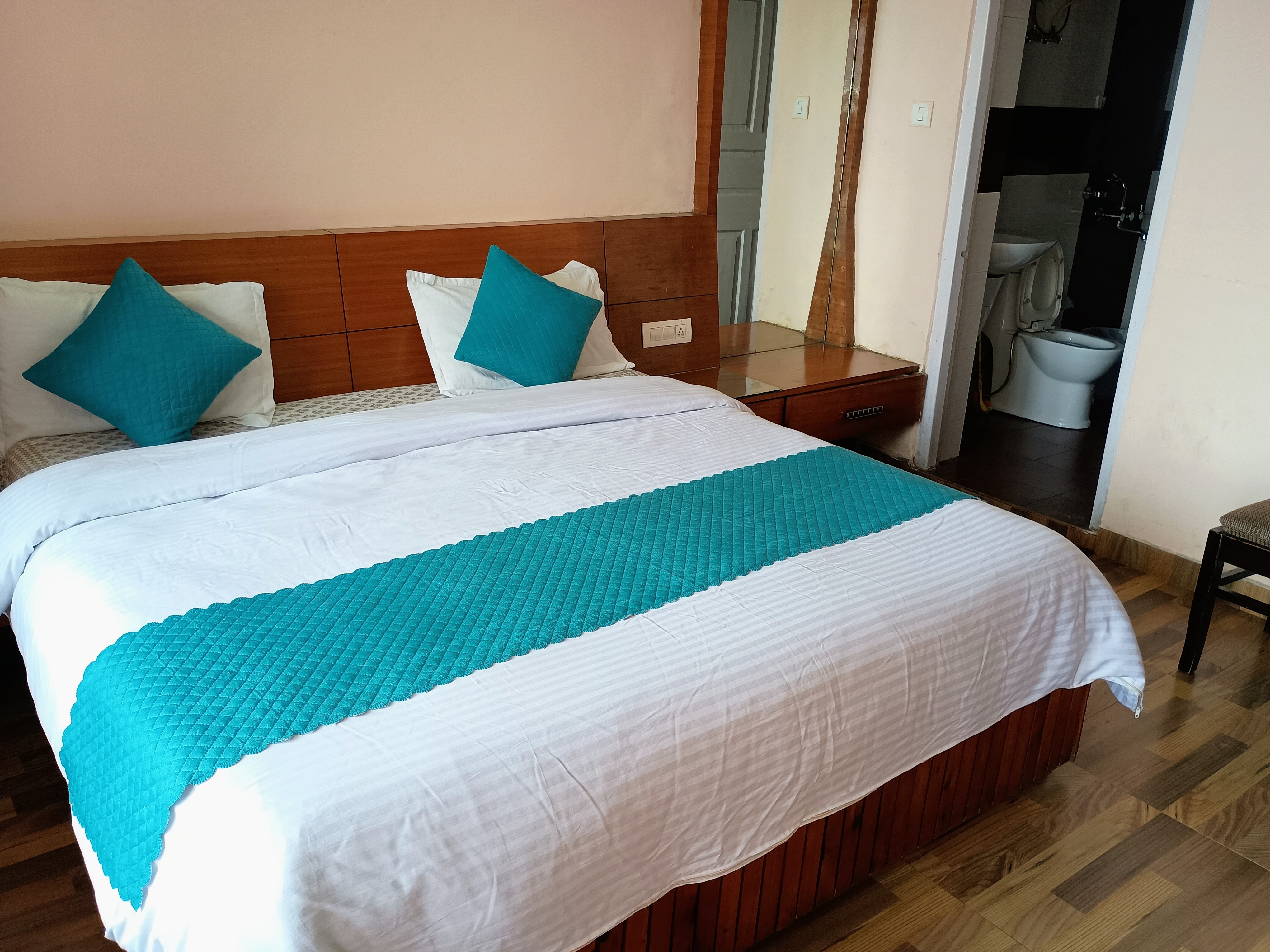 Hotel Monal - Tap to explore photos