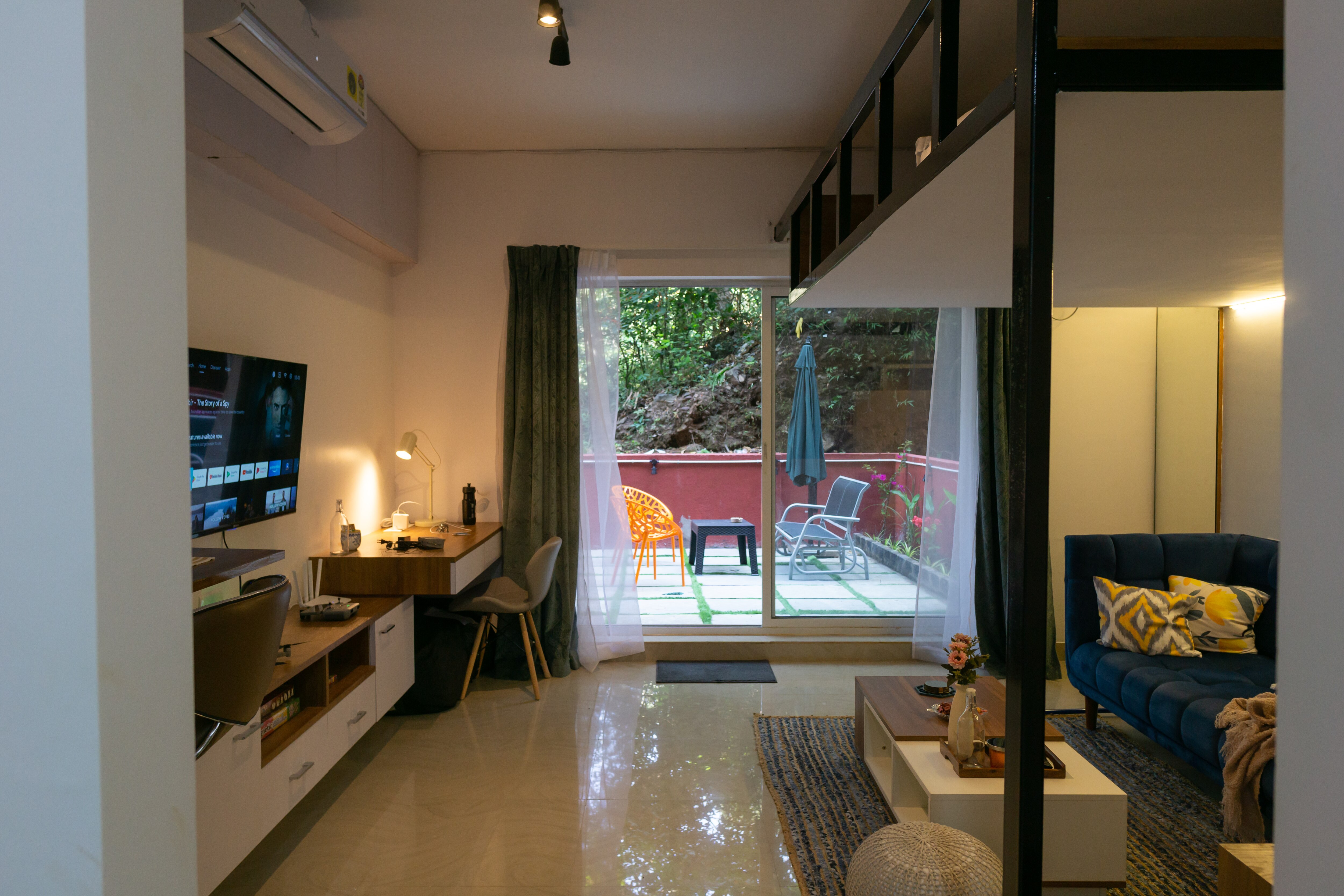 Contemporary Studio by the beach - Tap to explore photos