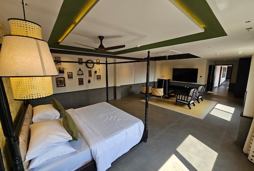 Azydo | Art House | Entire Private Villa