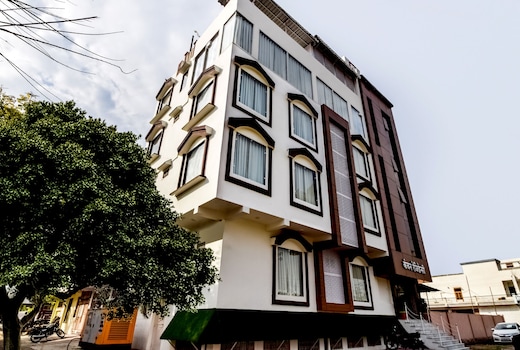 Hotel O Kanchan Residency