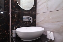 Cozy Room Aarambh Hillside View R3/F2, Dehradun