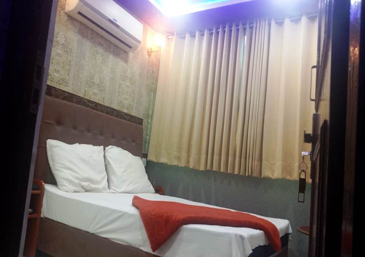 Hotel Malwa - Tap to explore photos