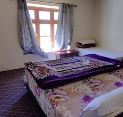 Deluxe Room with Valley View