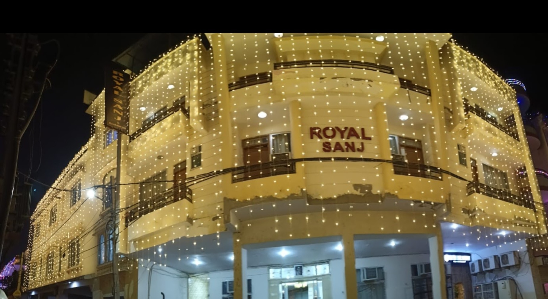 Royal sanj - Tap to explore photos