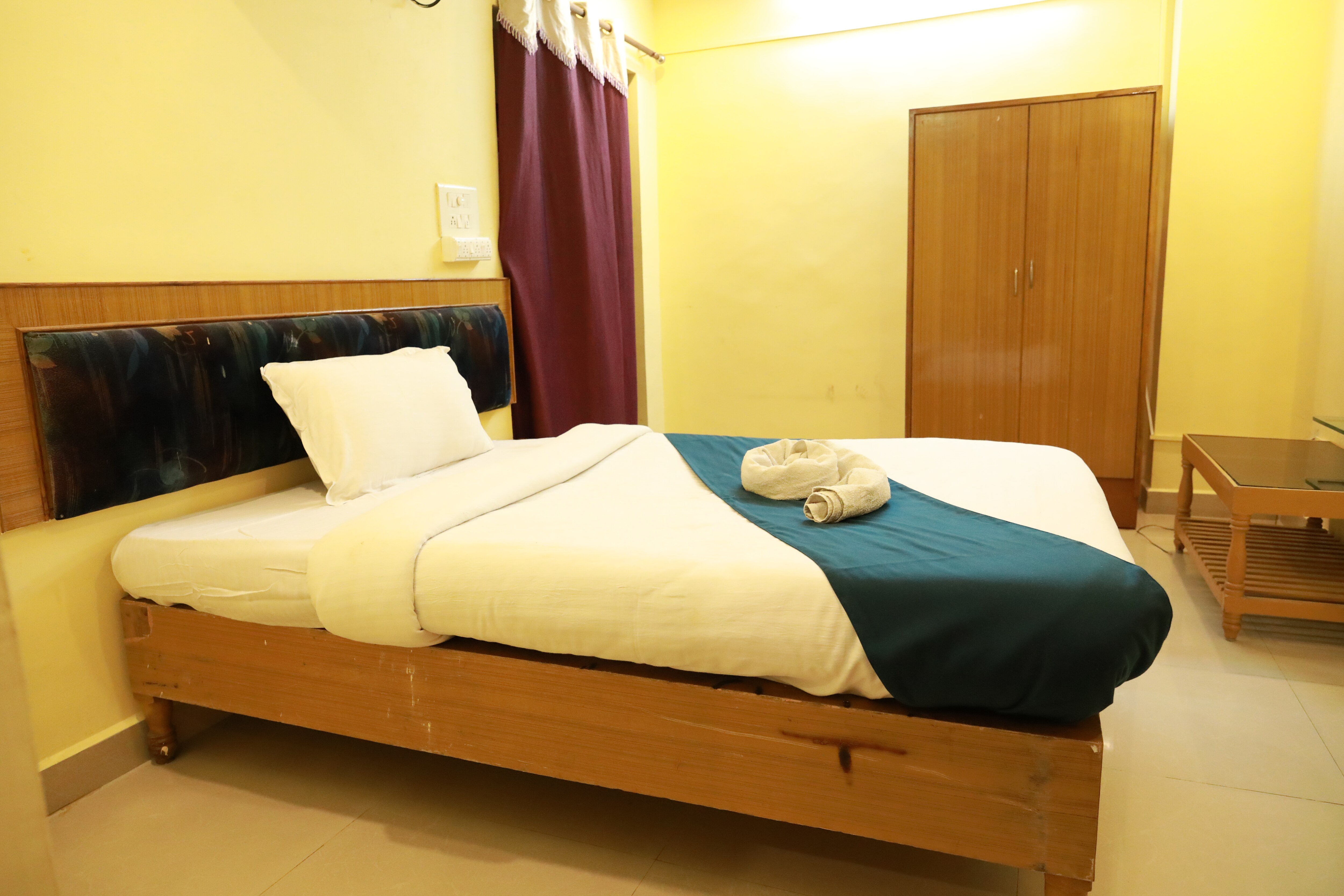 Sravanthy inn - Tap to explore photos