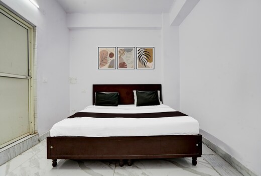 Super OYO Hotel O Wamson