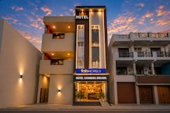 FabHotel Chandra Dreams - 600m from Banaras Railway Station, Varanasi