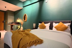 Pratap Living | Luxe Studio Stays - Omaxe Hazratganj, Lucknow