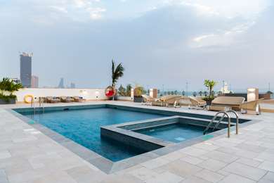 Radisson Blu Hotel, Jeddah Corniche - Tap to explore photos