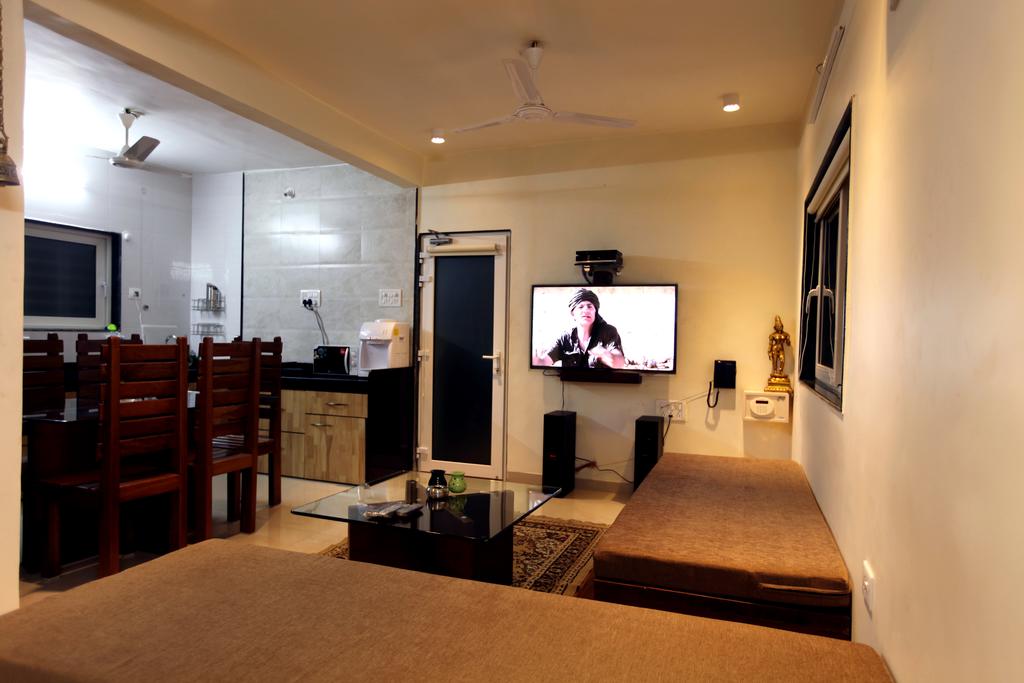 Yash Villa | Rooms & Caretaker - Tap to explore photos