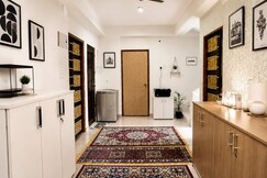 Family Suite 2BHK Private Near Ballygunge, Kolkata