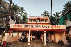 Hotel Sea Face (Near Murud Beach), Murud Janjira