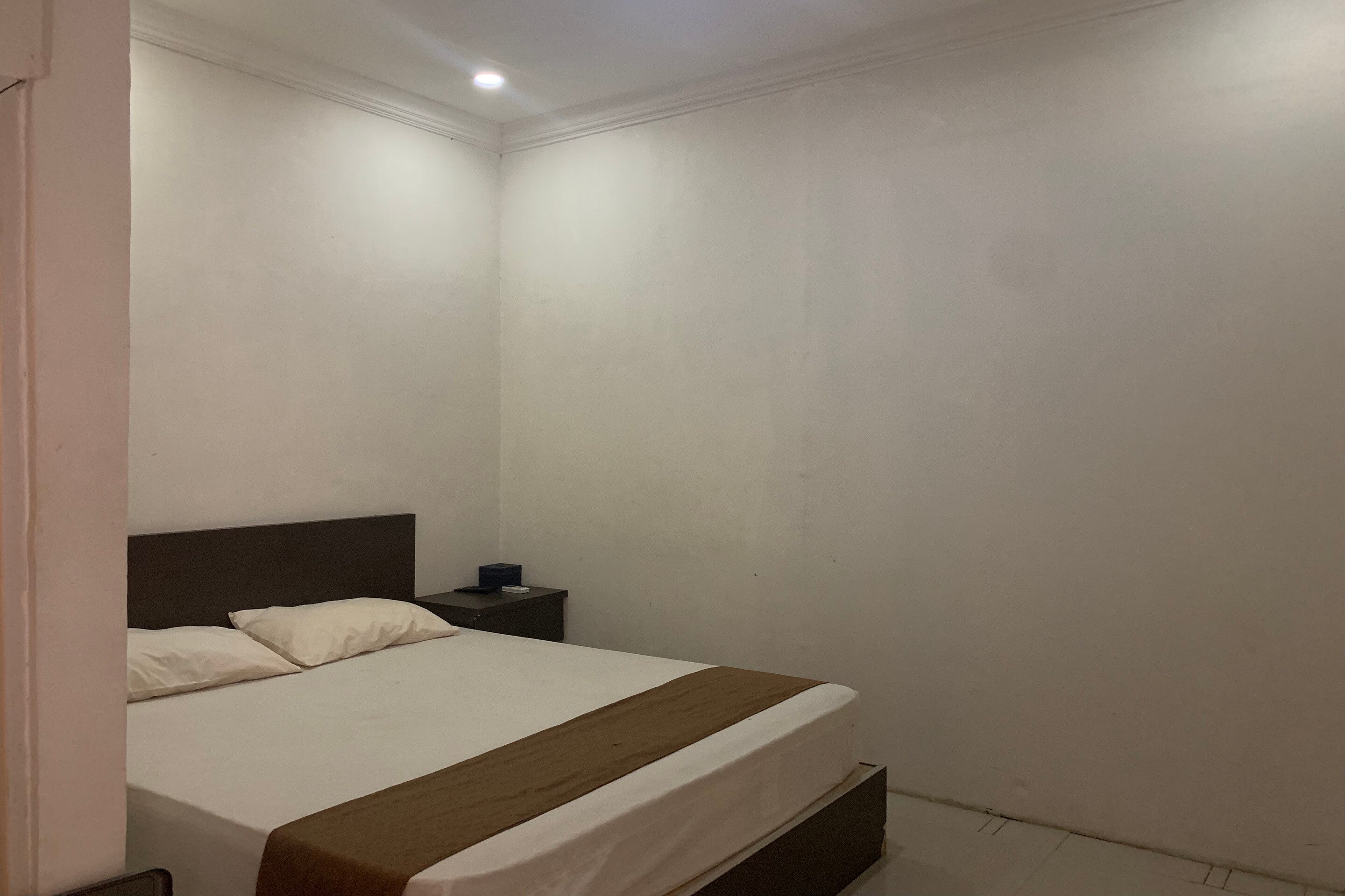 OYO 94020 Lia Kost Syariah - Tap to explore photos