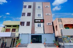 Hotel O Rainbow, Warangal