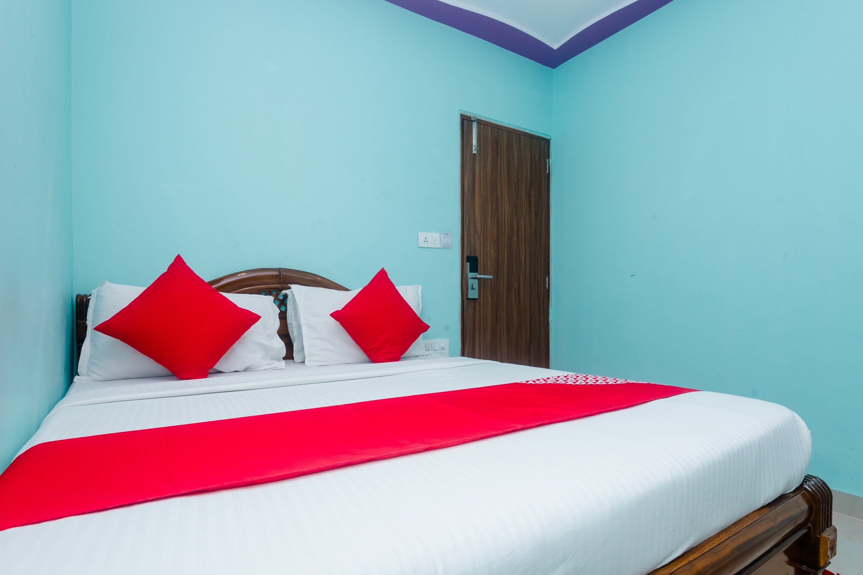 Hotel O Aadya International - Tap to explore photos