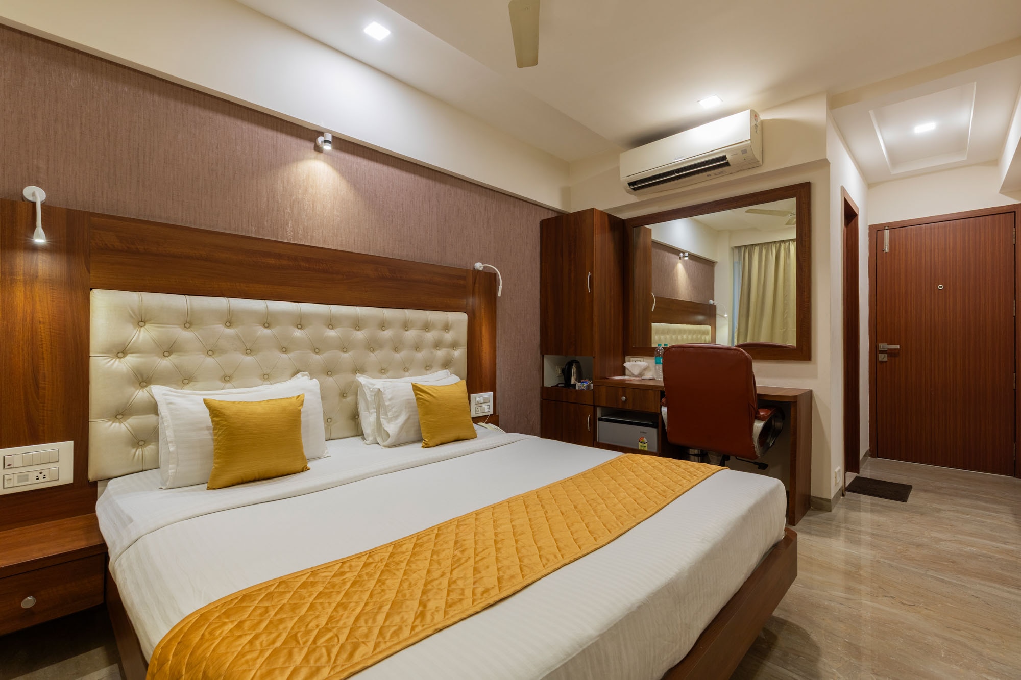 Hotel Lords 5