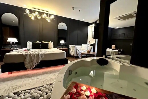 jacuzzi apartment in gurgaon