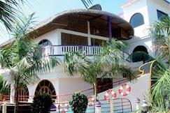 Tun L' hotel house boat Resorts, Mahabalipuram