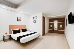 Super Townhouse Patparganj Near Max Super Speciality Hospital, Delhi