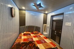 Yadav guest house, Ujjain