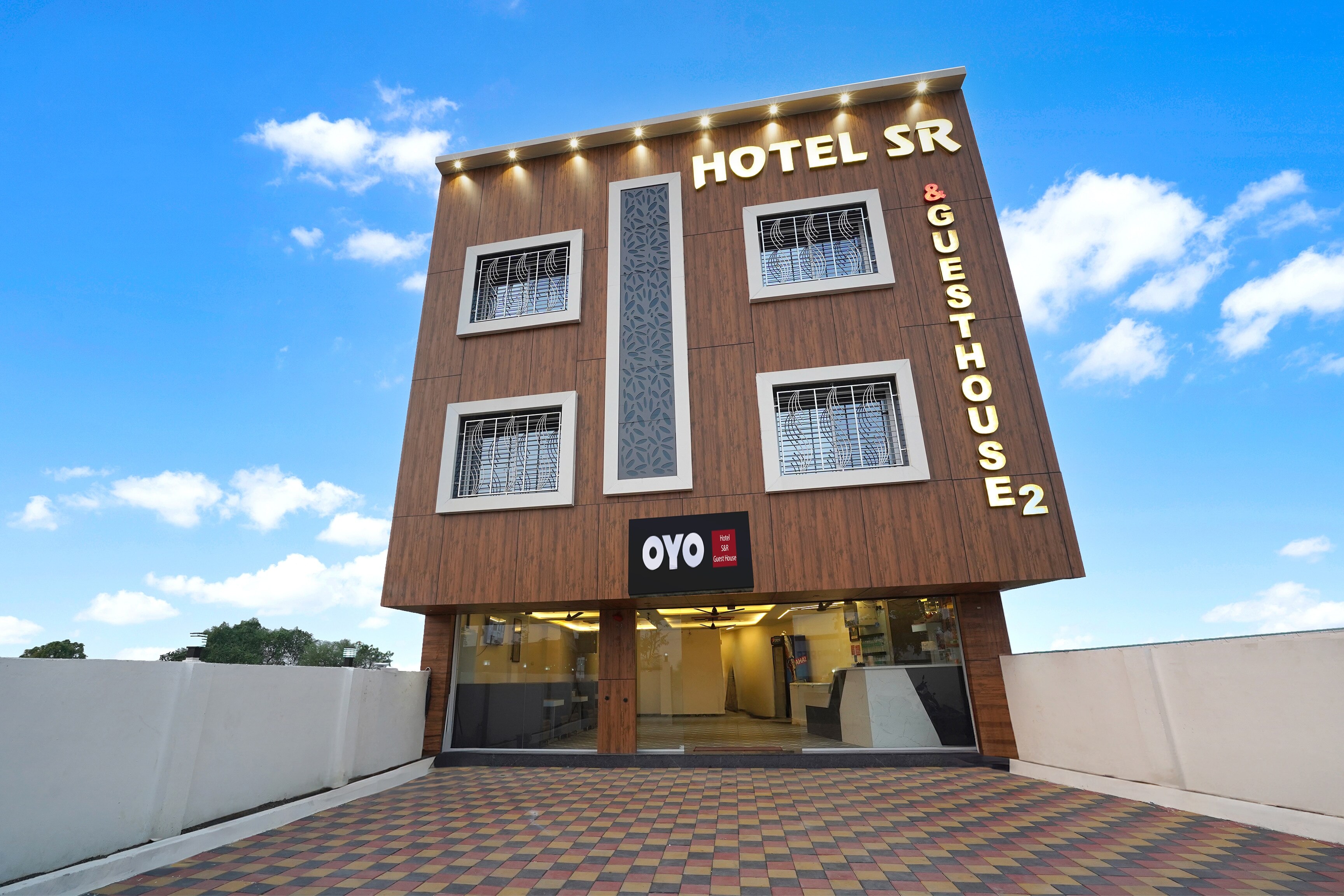 Hotel O SR & Guest House 2 - Tap to explore photos