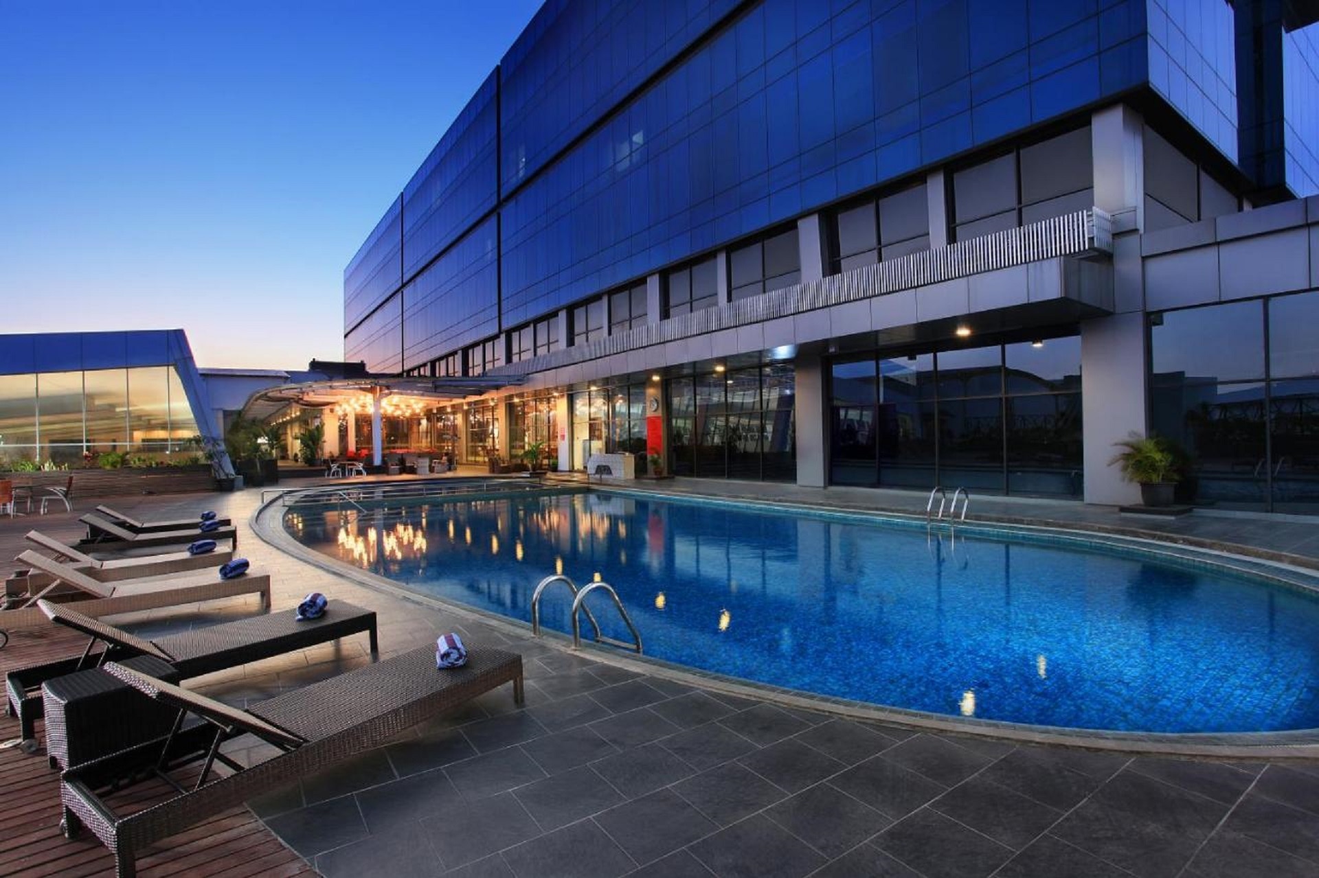 Swiss-Belhotel Cirebon - Tap to explore photos