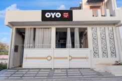 HOTEL O GRAND OAK, Jaipur